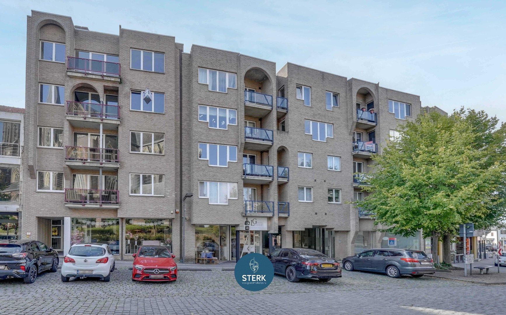 APPARTEMENT MET EEN RUIM TERRAS IN HET CENTRUM VAN LANAKEN !  foto 19