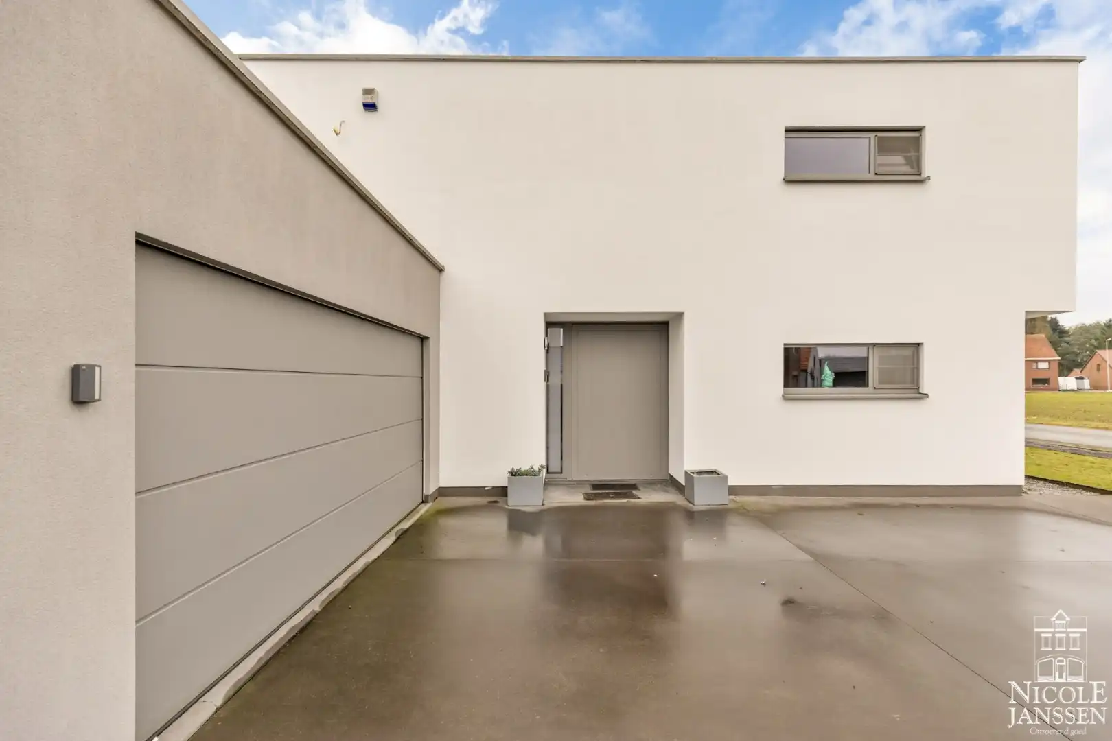 Energiezuinige moderne woning met zonnepanelen en ingesloten tuin foto 19