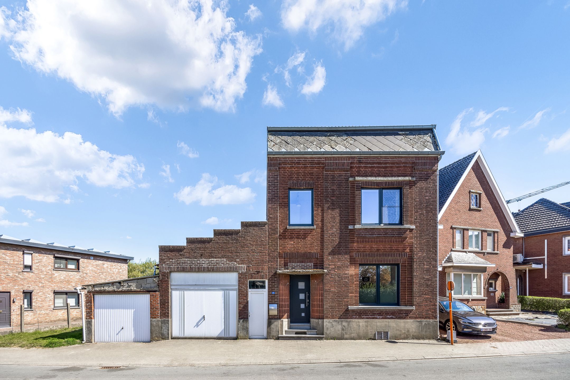 Hoofdfoto van de publicatie: HOB woning met twee garages te Val-Meer