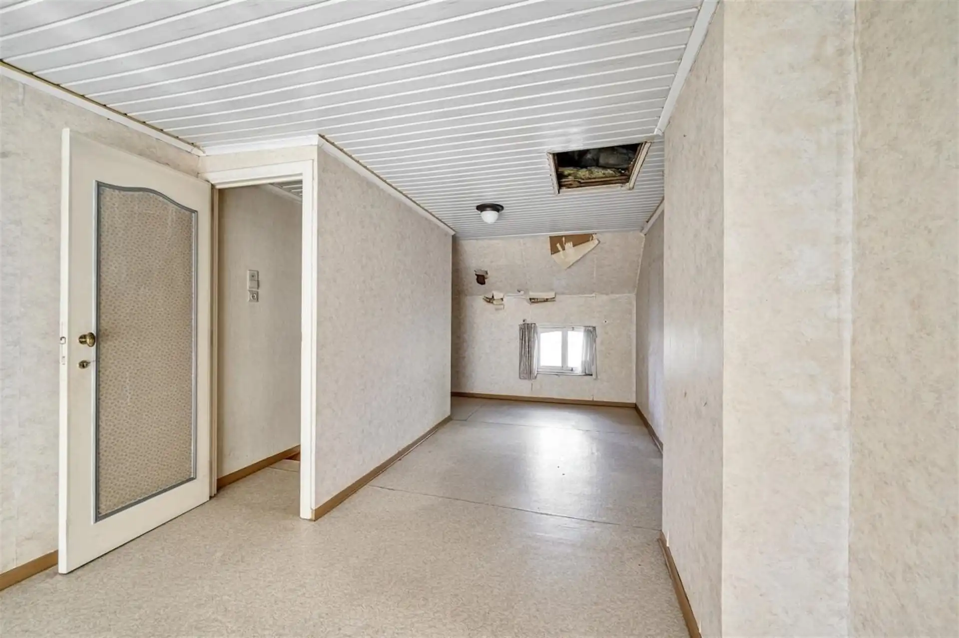 Te renoveren starterswoning in het landelijke Moorsel foto 10