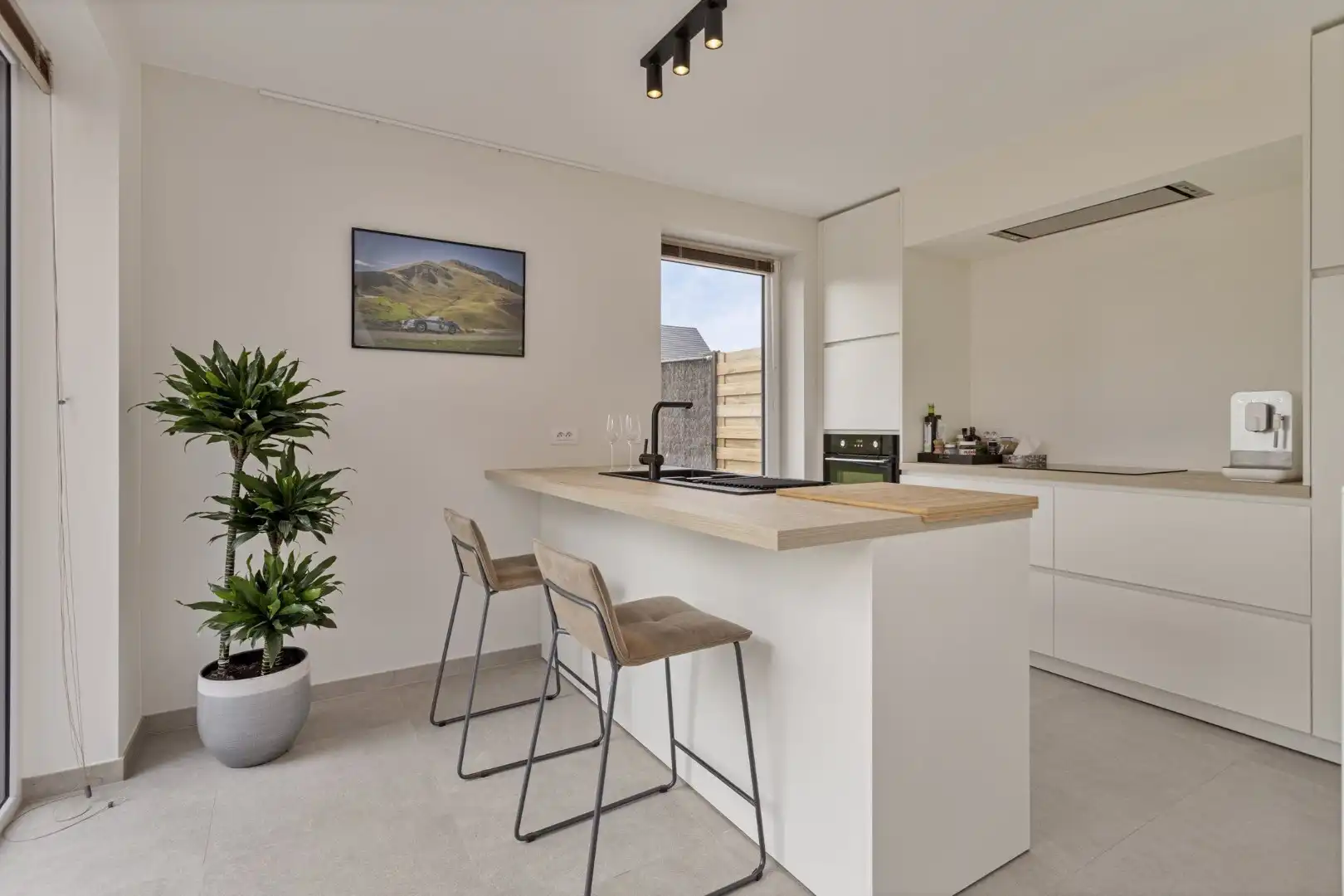 PRACHTIGE HOB MET 3 SLPKS EN TUIN foto 5