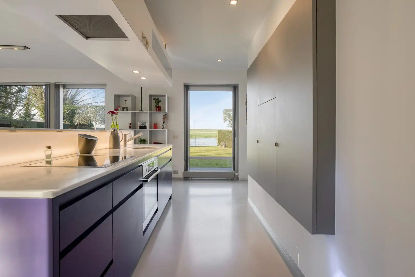 Gelijkvloerse architectenwoning met uitzonderlijke lichtinval op 742 m² foto 12