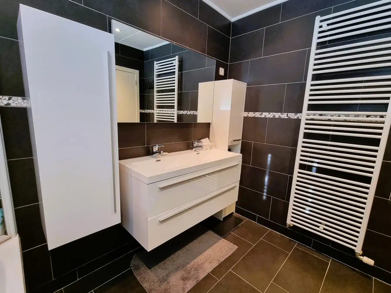 Rustig gelegen, instapklare woning, 3 slks, gelegen tussen Putte en Heist-op-den-Berg. foto 8