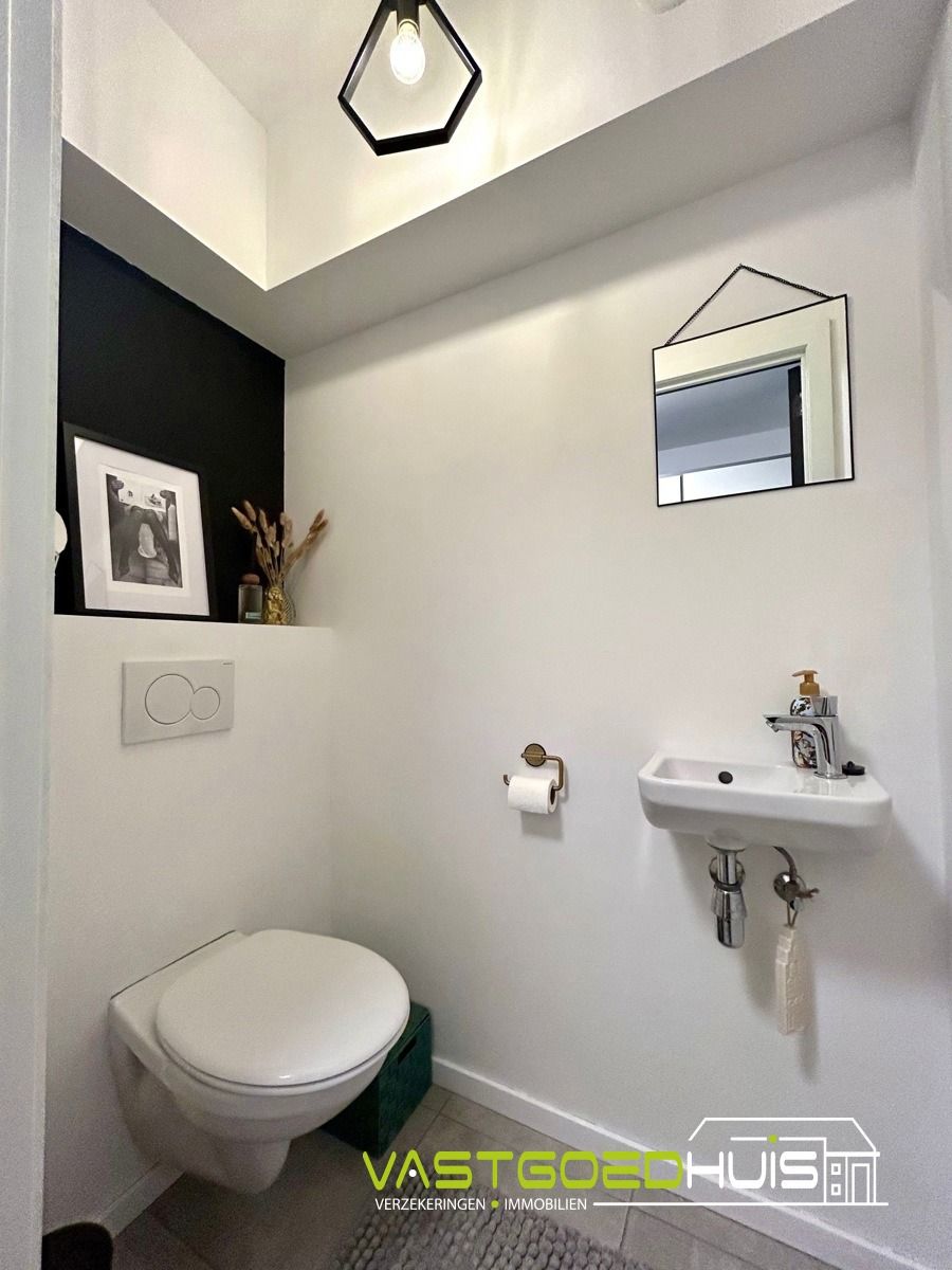 Modern appartement met 2 slaapkamers en terras foto 27