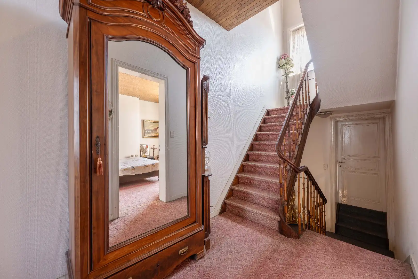 PRACHTIGE NEOCLASSICISTISCHE HERENWONING MET AUTHENTIEKE CHARME foto 17
