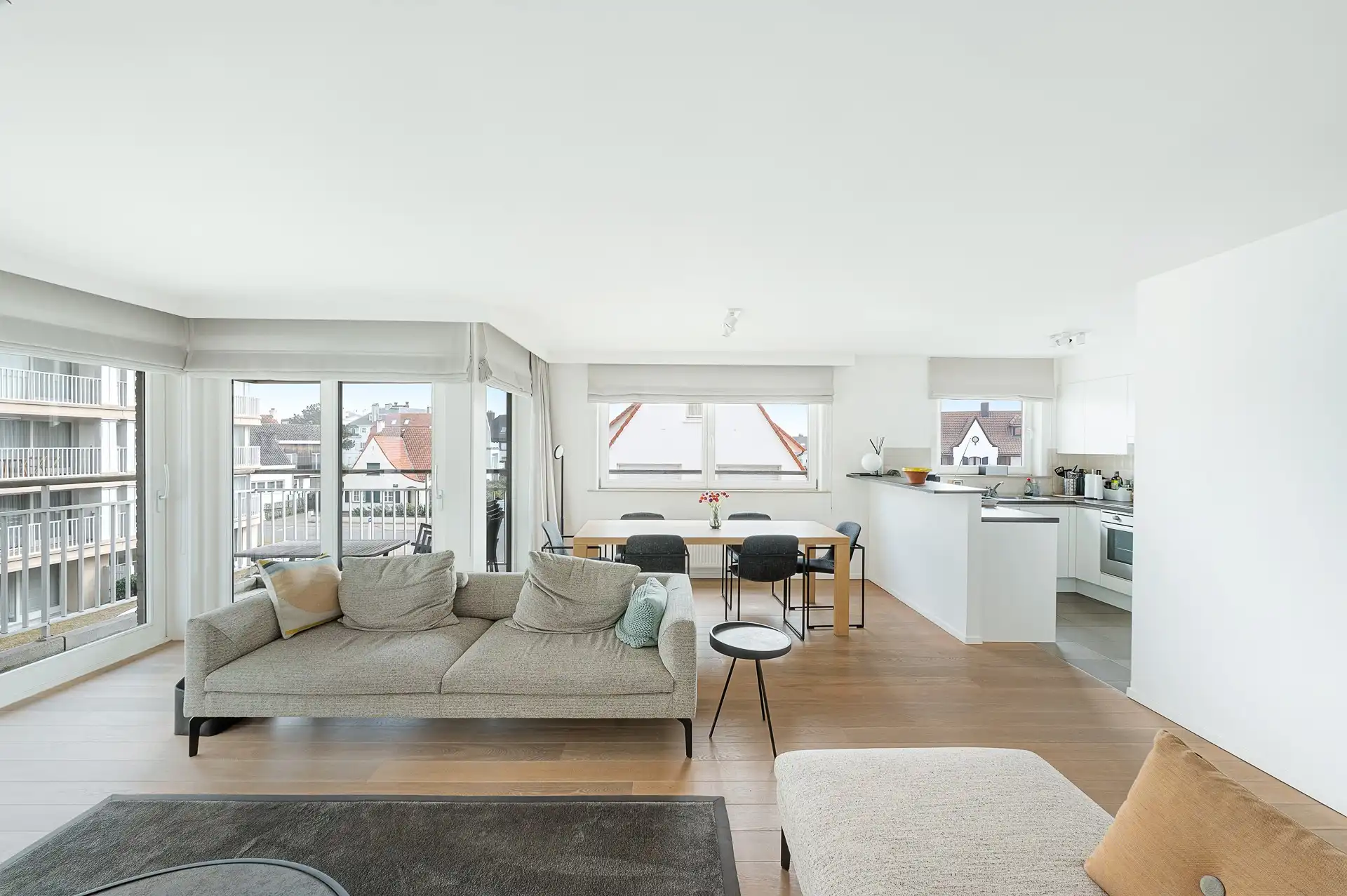 Ruim appartement met 3 slaapkamers in zijstraat van de zeedijk aan het Albertstrand foto 10