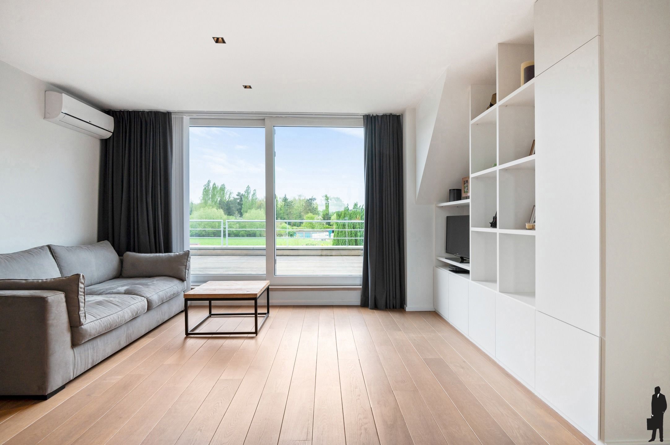 Centraal gelegen energiezuinig appartement met een groot terras! foto 2