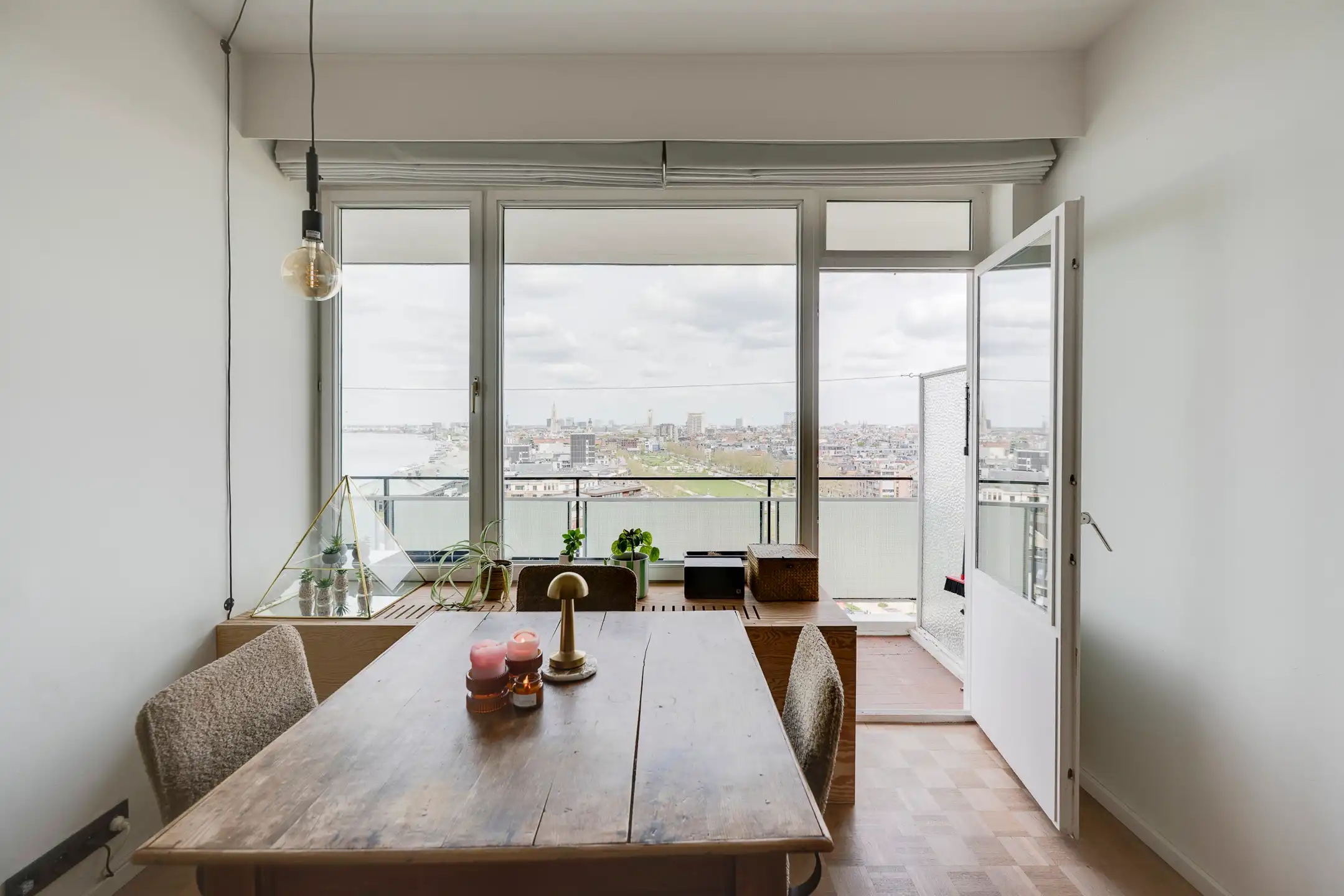 Studio met terras & panoramisch zicht op topligging foto 7