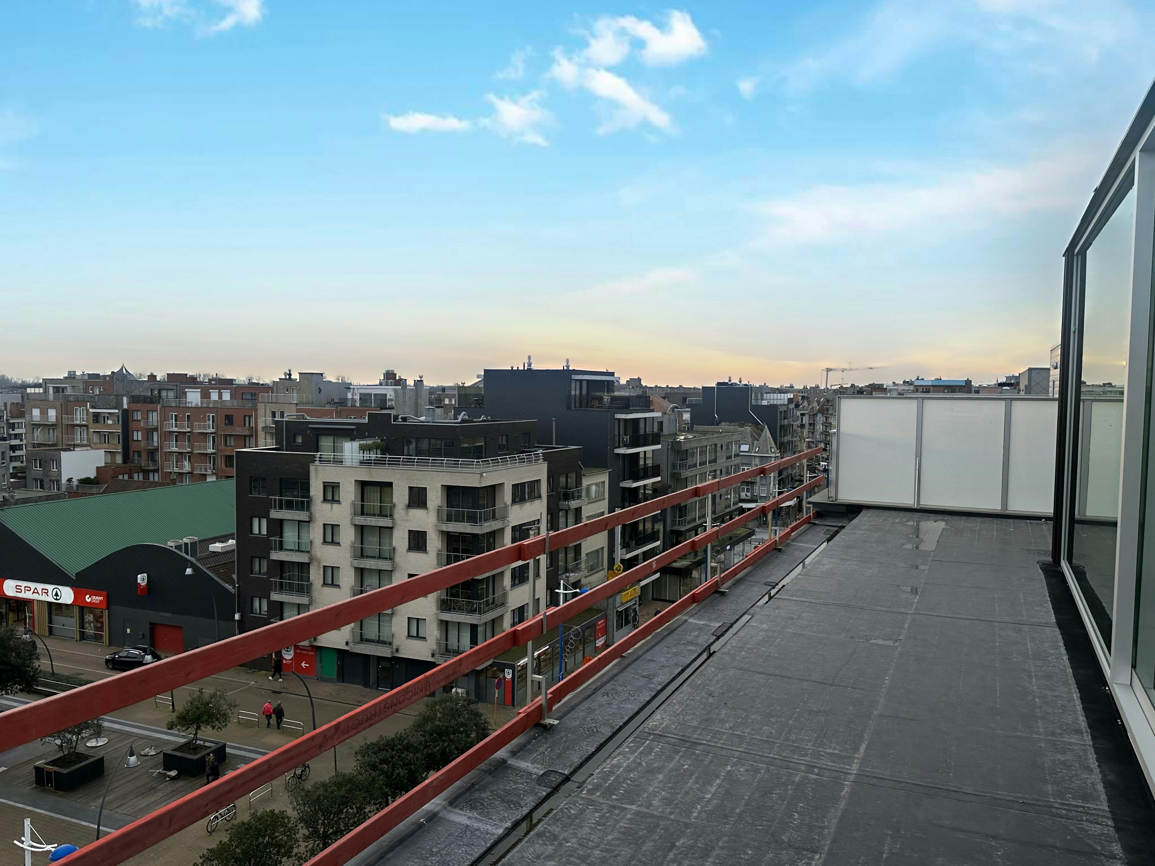 Luxueuze penthouse met ruime terrassen in Koksijde-Bad foto {{pictureIndex}}