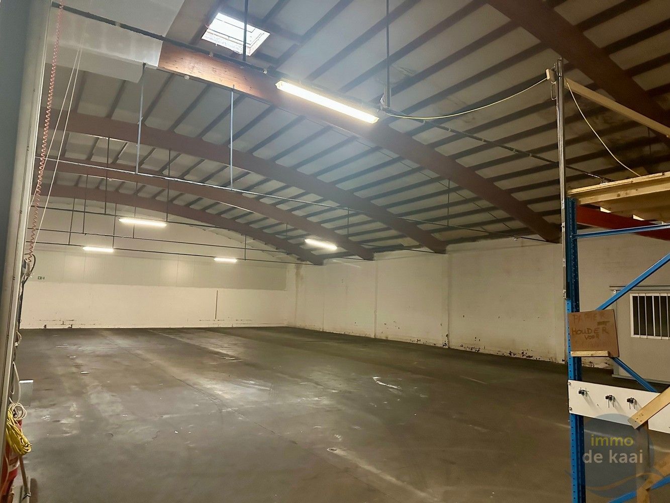 Industrieel-magazijn-logistiek te huur foto 3