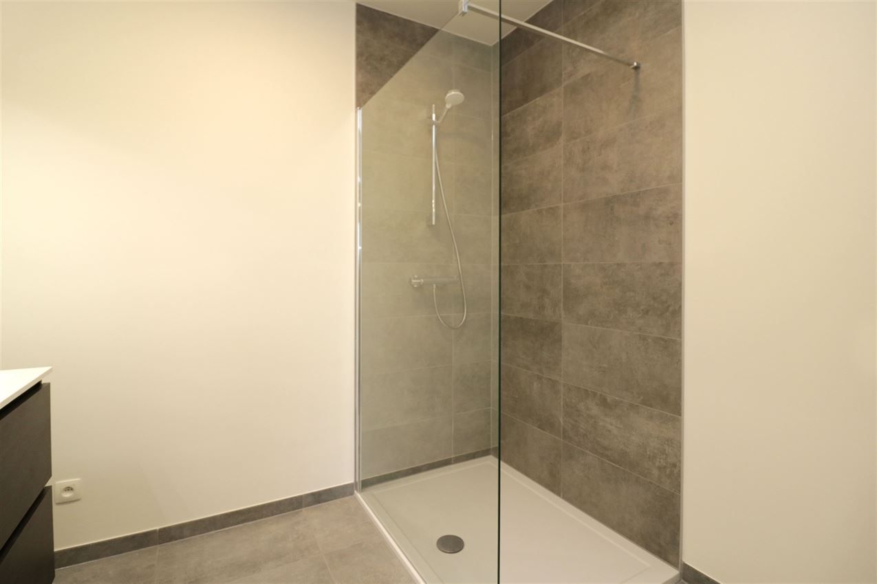 Nieuwbouwapp. met twee slpk, zuidterras op een gunstige ligging foto 24