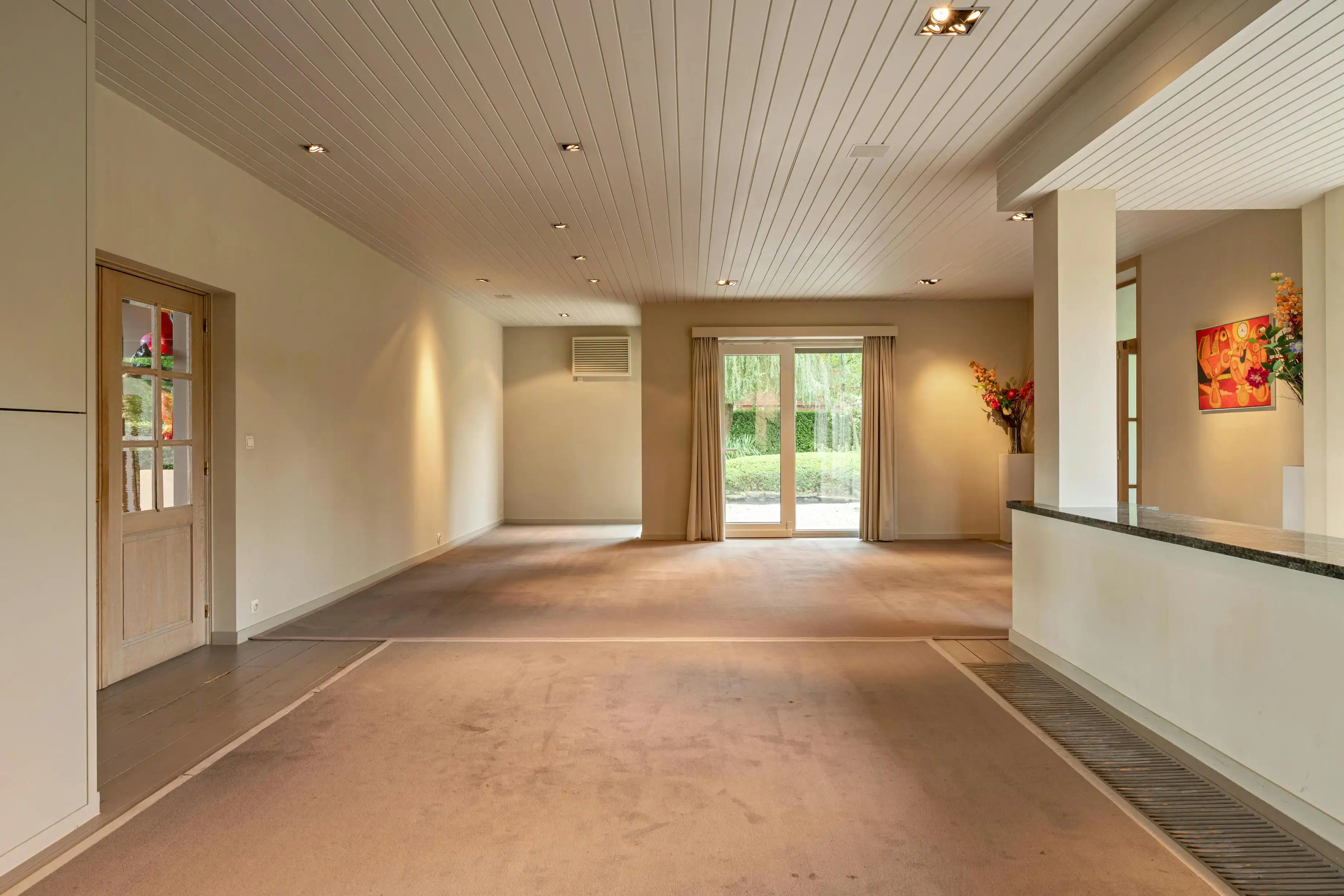 Uniek alleenstaand huis met diverse mogelijkheden te Izegem foto 6