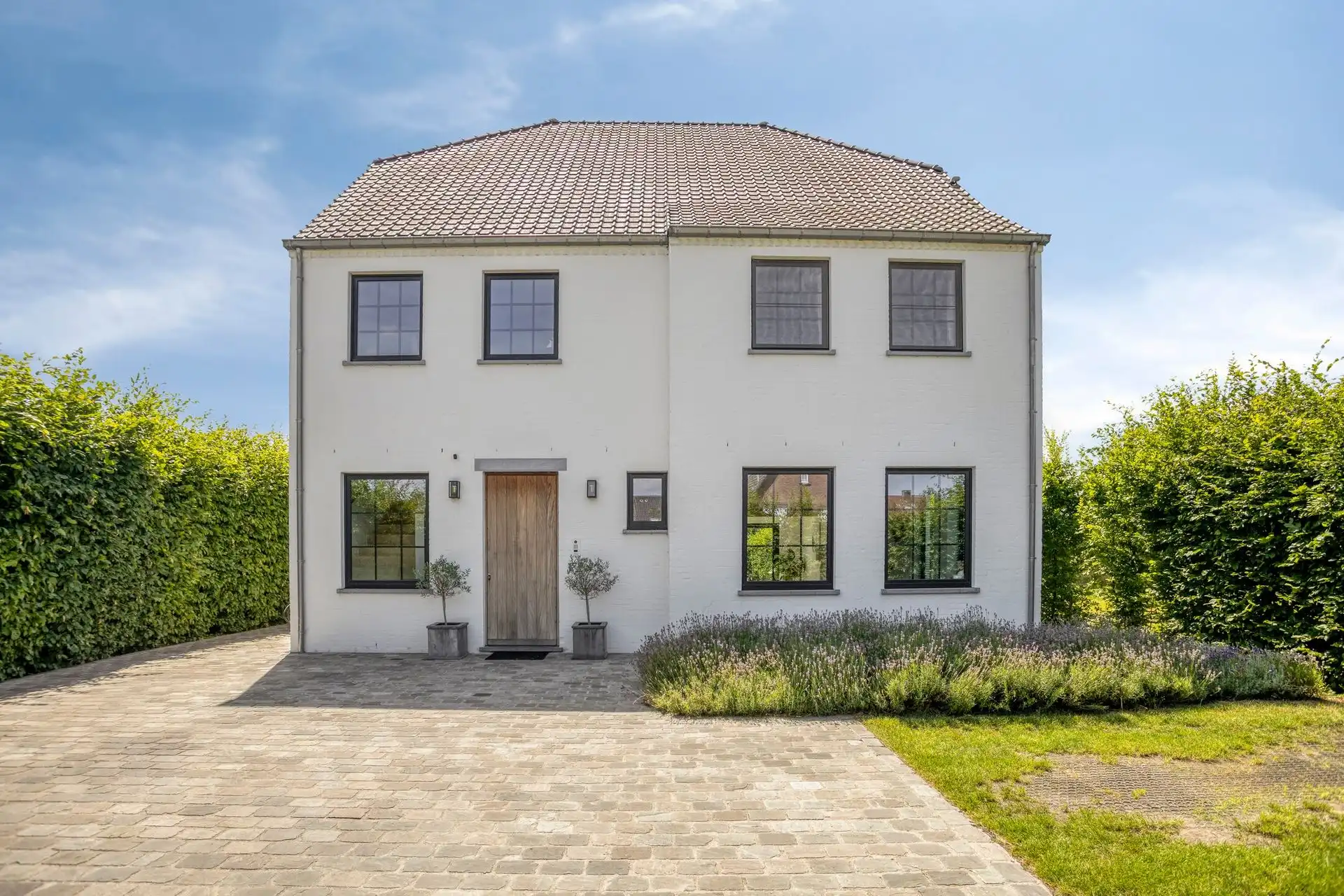 Prachtige nieuwbouw van 2019  in doodlopende straat foto 2