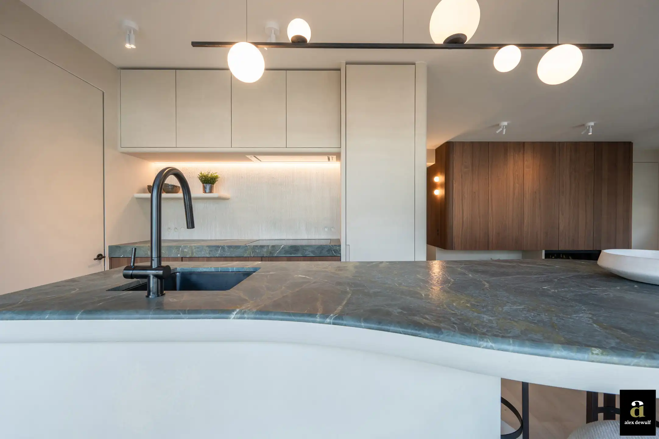 Ruim appartement met zeezicht en zonnig terras op de Kustlaan. foto 14