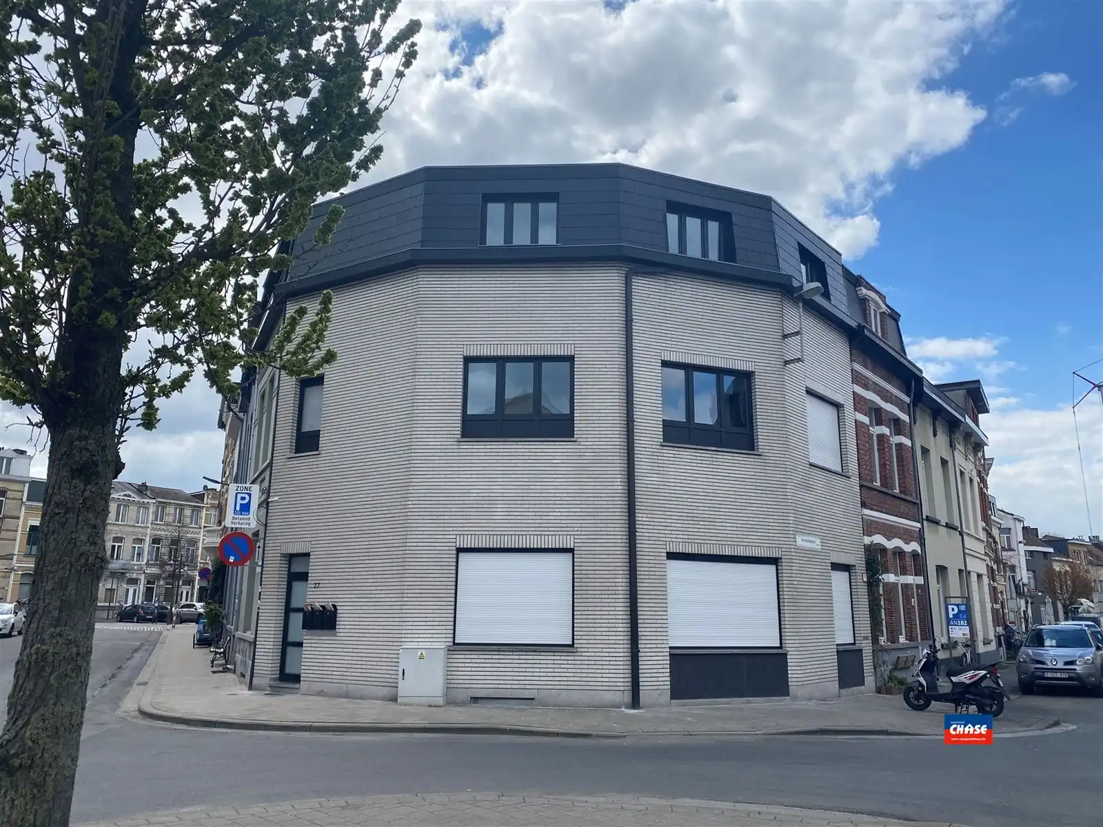 Verzorgde studio met aparte slaapkamer foto 17