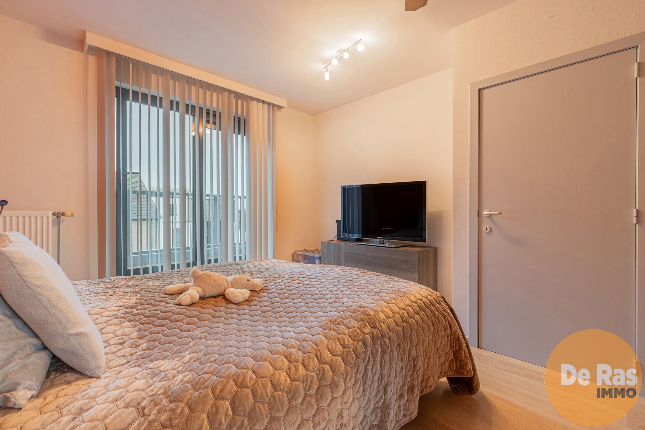 HERZELE - Ruim triplexappartement in centrum foto 17