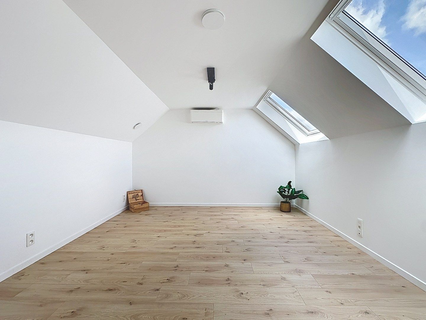 Instapklare vernieuwbouwwoning in het hart van Wezemaal foto 20