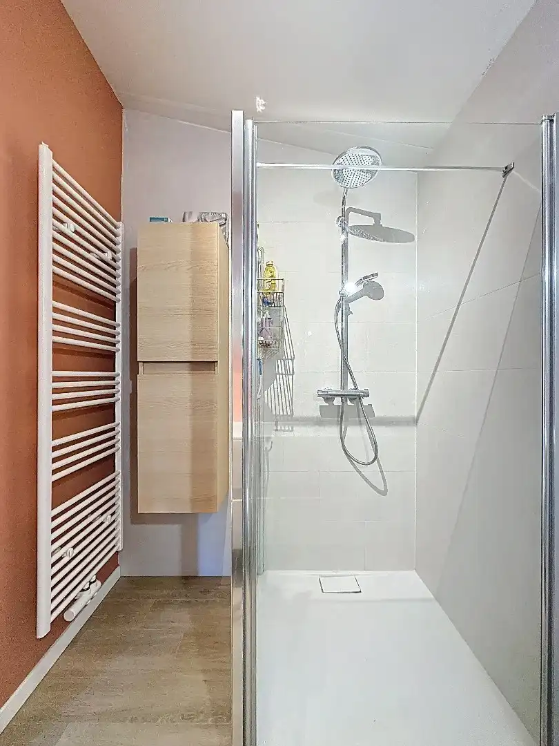 Instapklaar huisje met zonnig terras in Herent foto 11