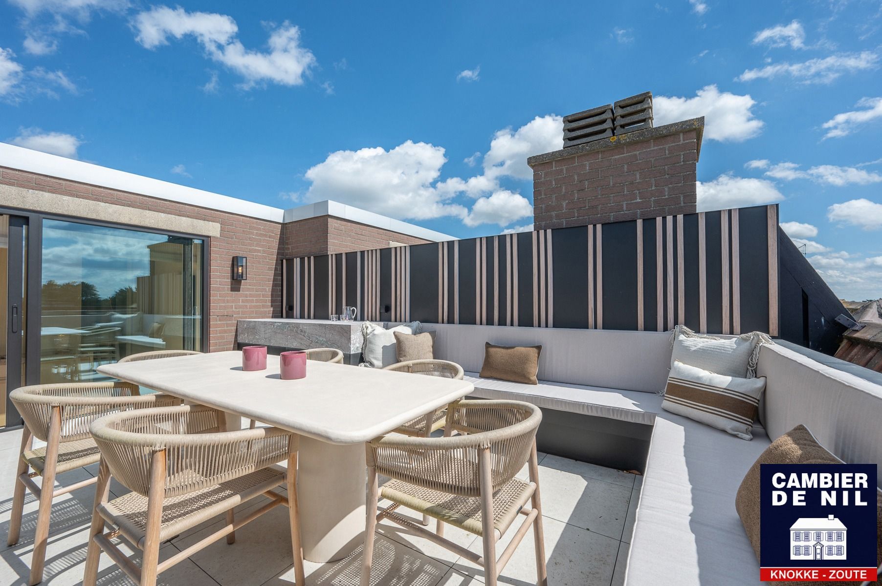 Vernieuwd appartement met open zichten mooie terrassen foto 28