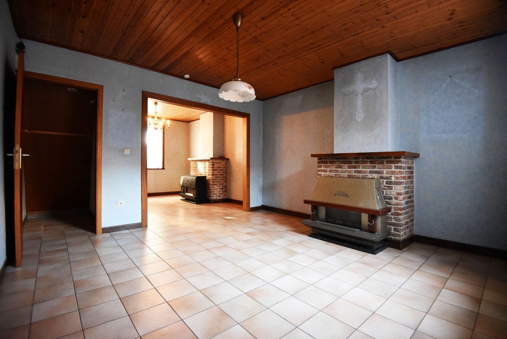Charmante te renoveren woning  mooi gelegen te centrum Eeklo foto 2
