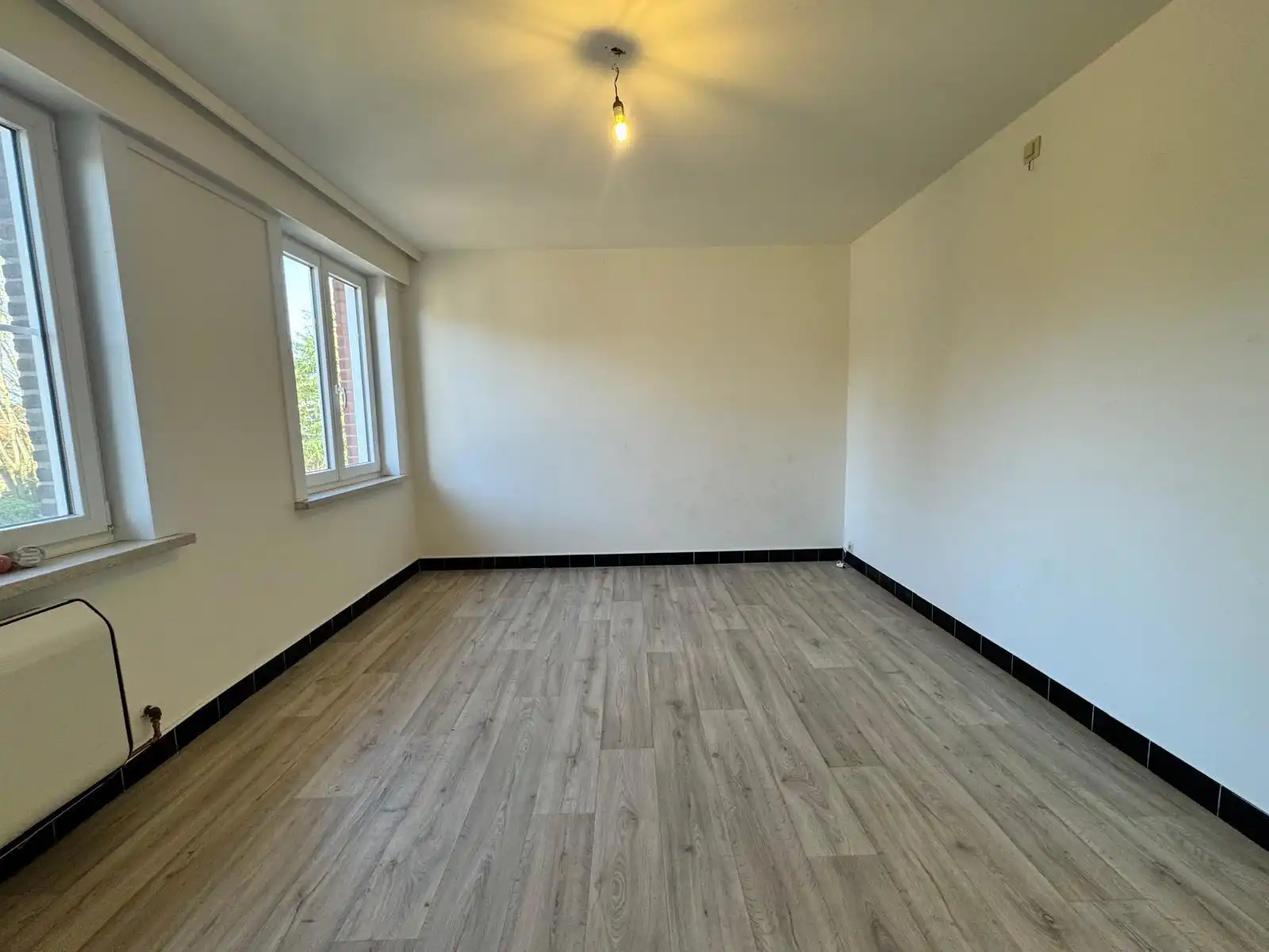 Ruim appartement met 2 slpks, tuin en garage in Rumbeke foto 6