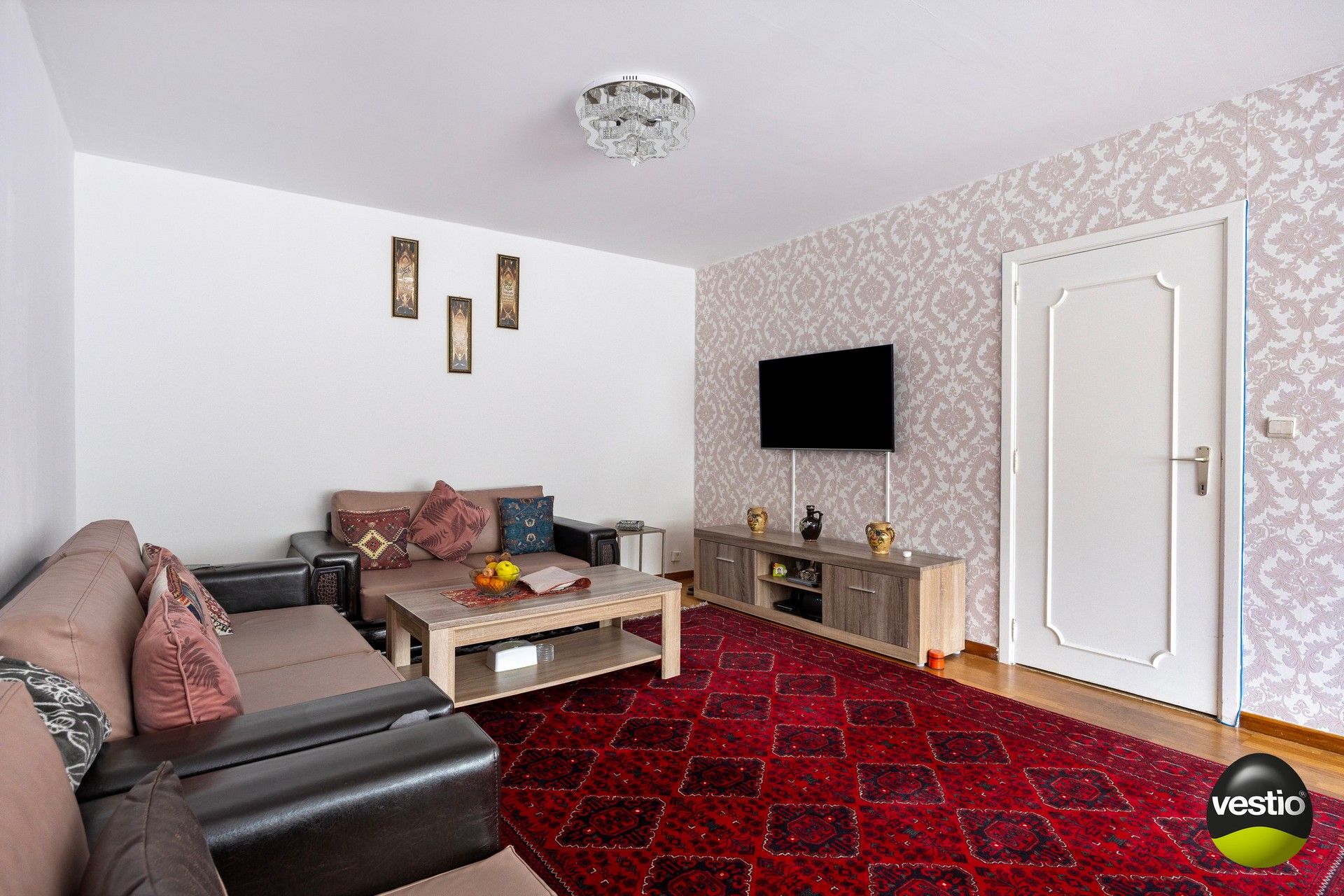 Te renoveren 3-slaapkamerappartement met garagebox en kelder. foto 2