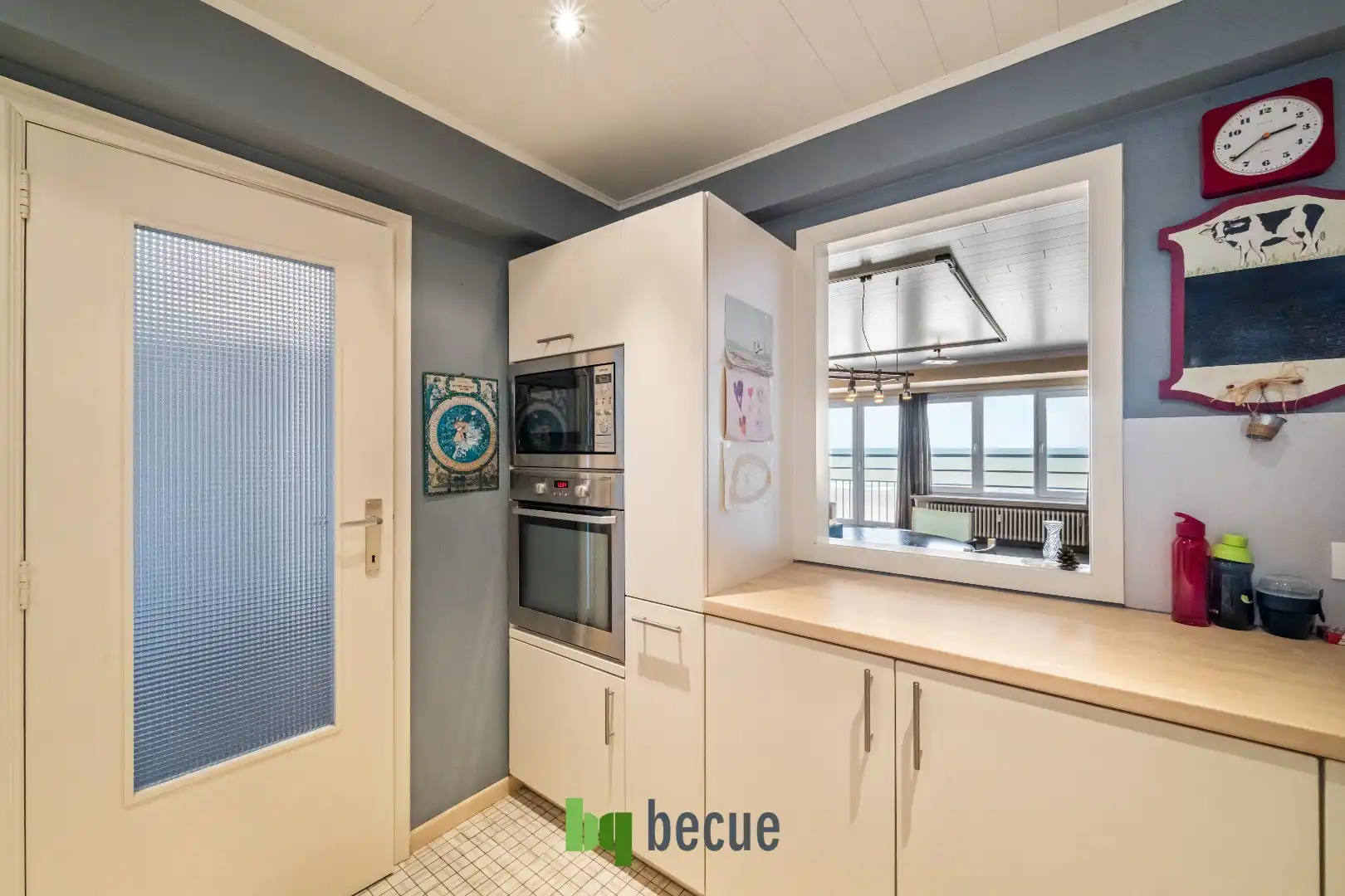 Ruim lichtrijk 2 slaapkamerappartement met zicht op zee.  foto 9