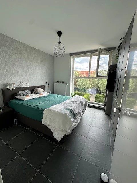 Modern appartement met 2 slaapkamers, terras en 2 ondergrondse staanplaatsen. foto 11