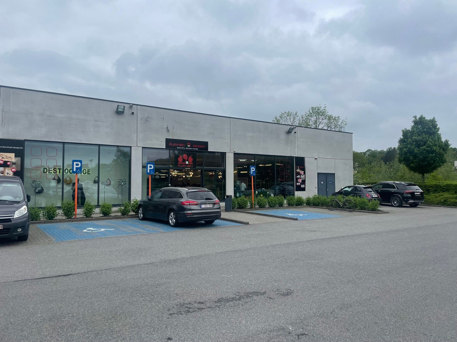 Te huur: winkelruimtes van ca. 800 en 650 m²  foto 13