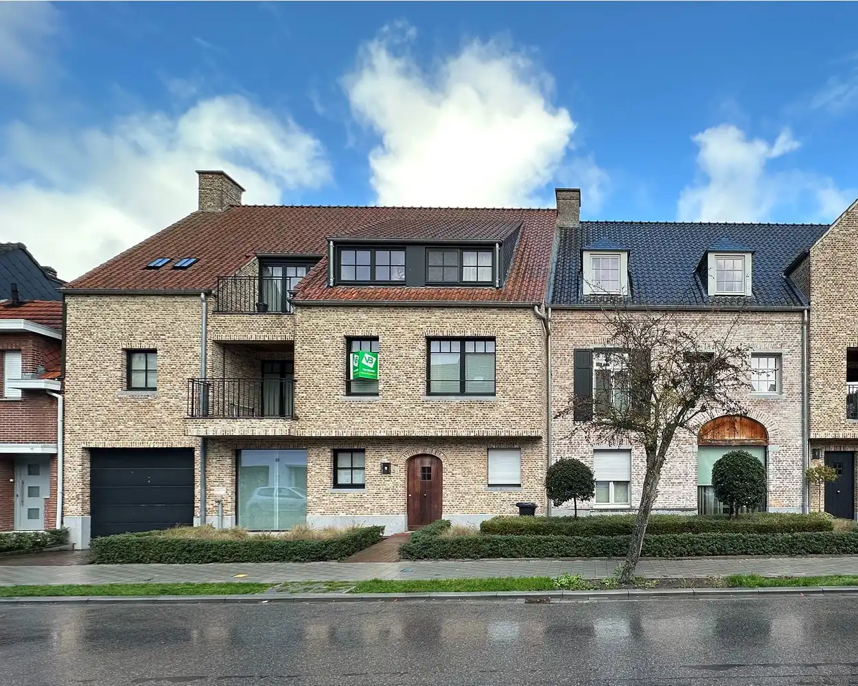 Luxueus appartement op een rustige centrumlocatie te 's Gravenwezel. foto {{pictureIndex}}