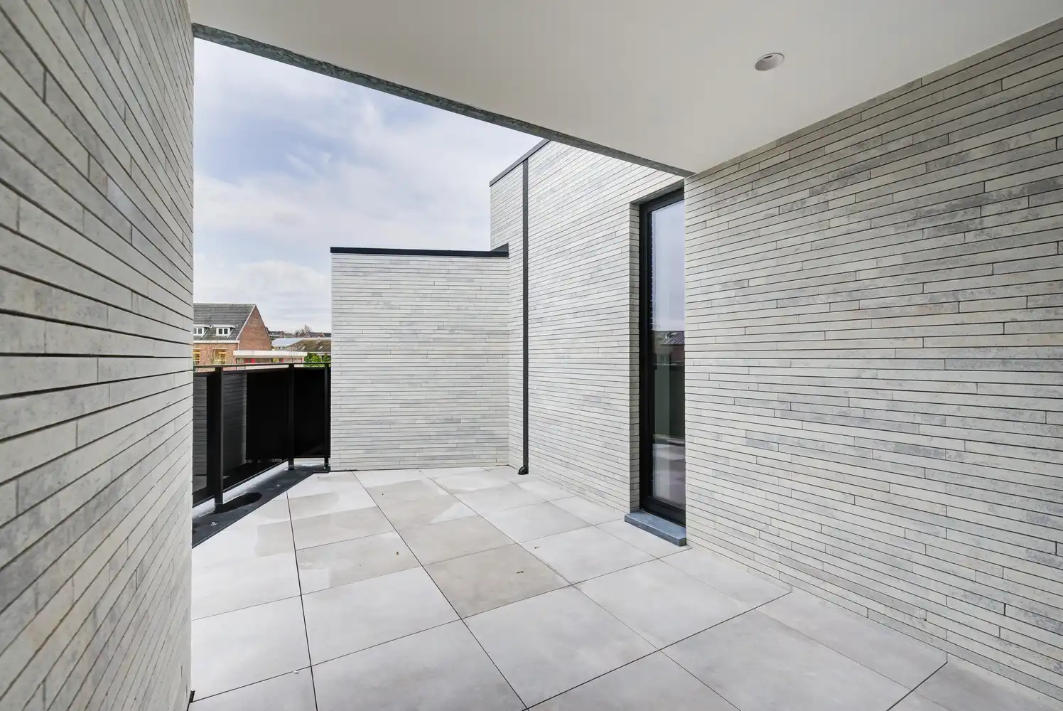 RECENT APPARTEMENT (116M²) MET TERRAS GELEGEN IN HET CENTRUM VAN BILZEN foto 12