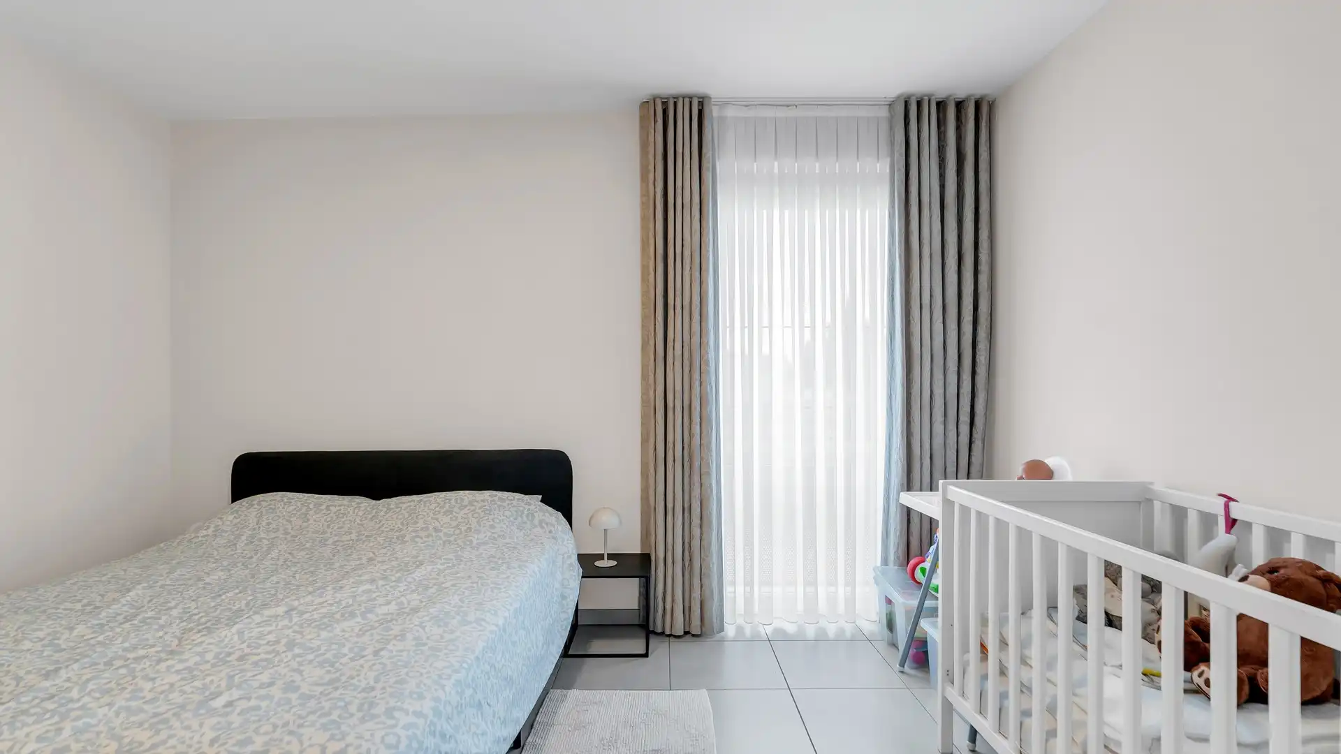 Lichtrijk, energiezuinig en instapklaar appartement met riant terras foto 11