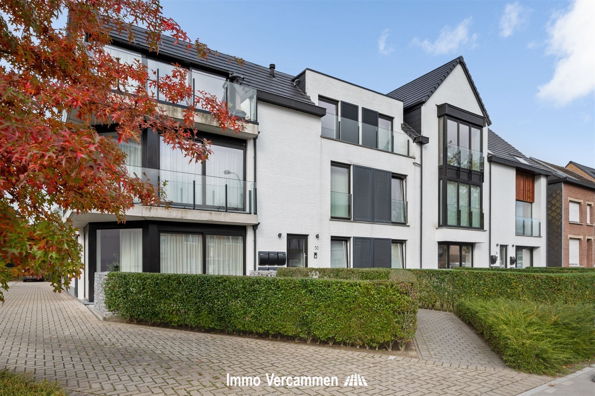 Recent gelijkvloersappartement te Onze-Lieve-Vrouw-Waver foto {{pictureIndex}}