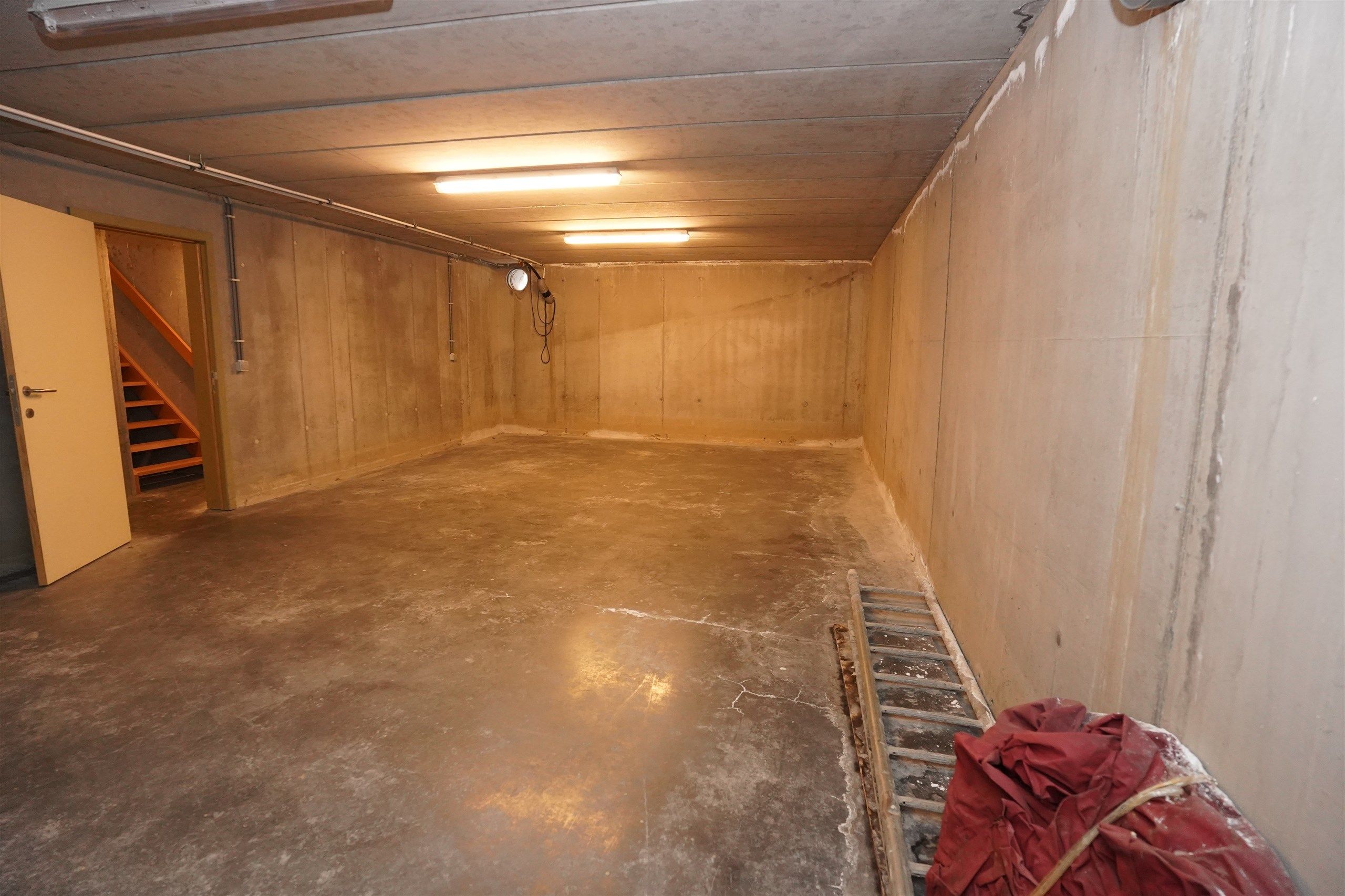 Bijzonder uime halfopen woning met Landelijke Rust op 954 m! foto 27