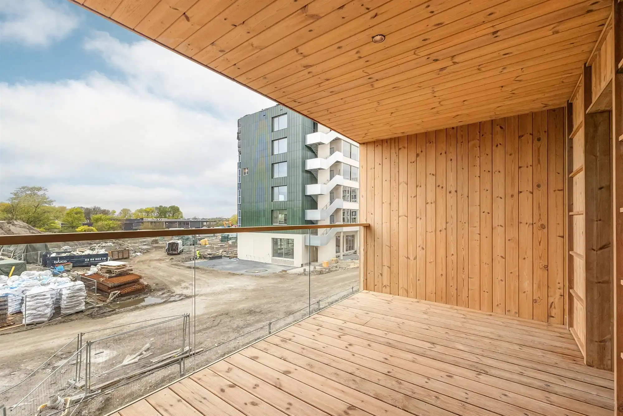 Shigeru Ban: app. met 3 slpkmrs., 2 bank. en 2 terrassen foto 25