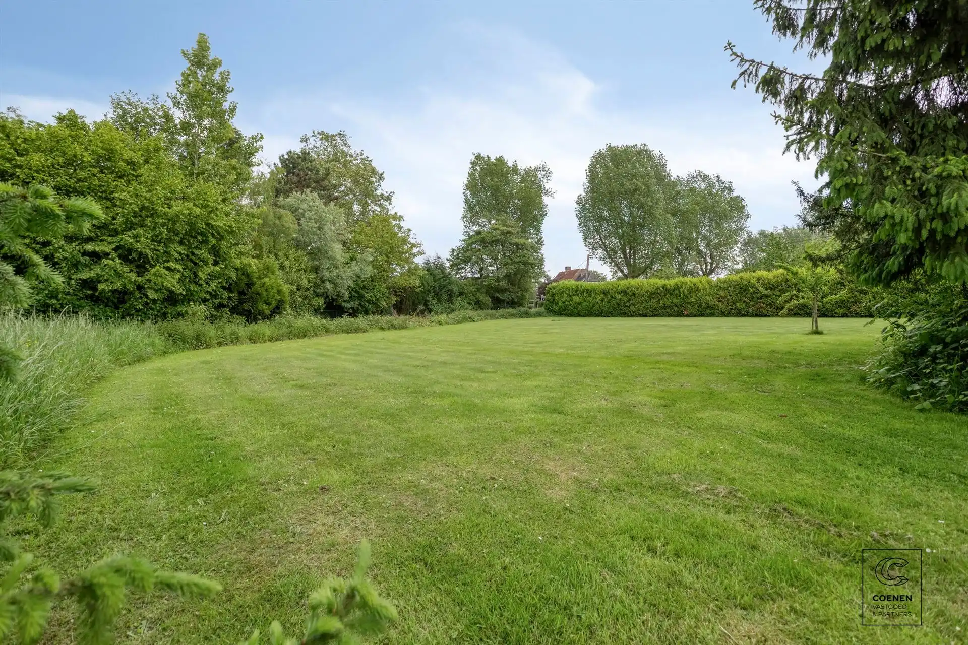 Zeer ruime HOB met schitterende tuin op een toplocatie foto 30