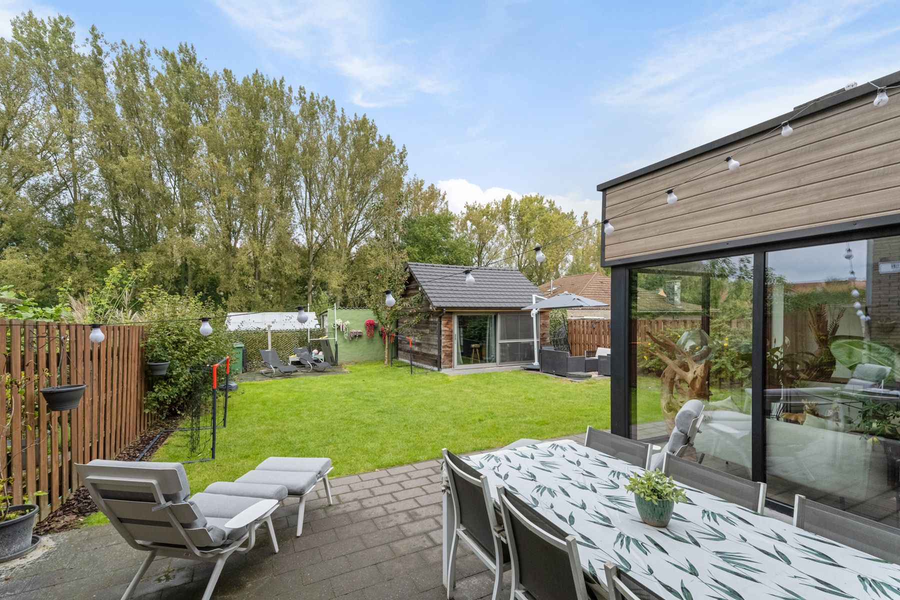 Prachtige Gerenoveerde Woning met Tuinkantoor foto 27