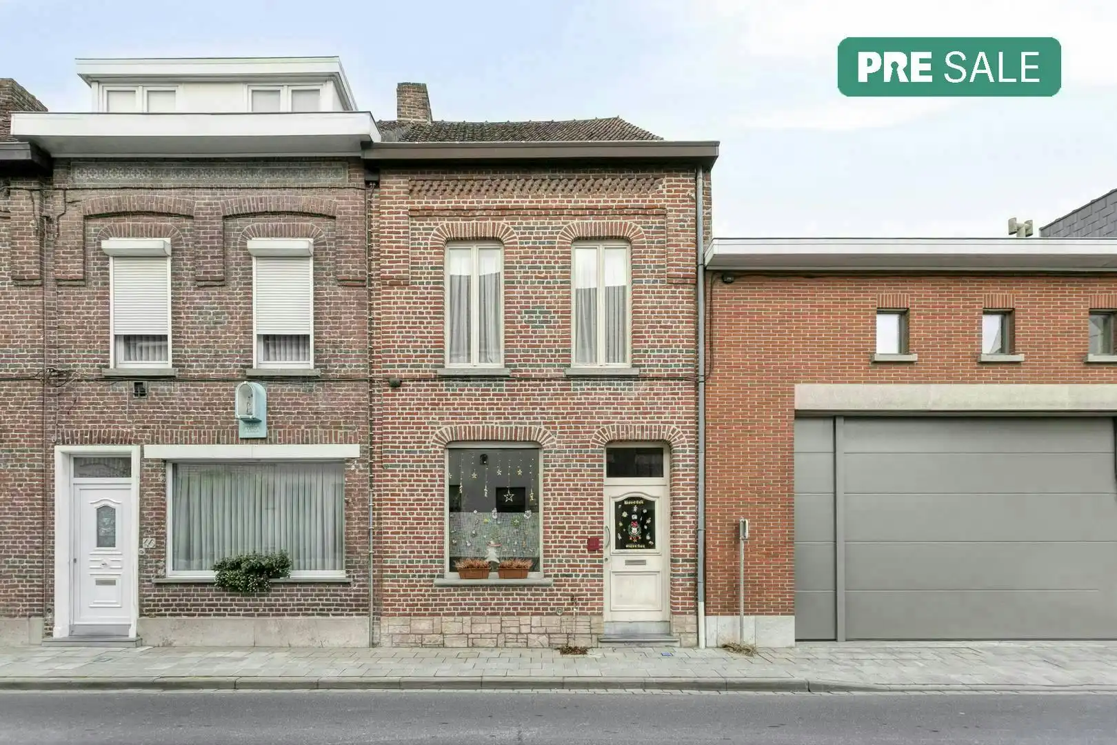 Hoofdfoto van de publicatie: Instapklaar huis te koop nabij het centrum van Izegem.