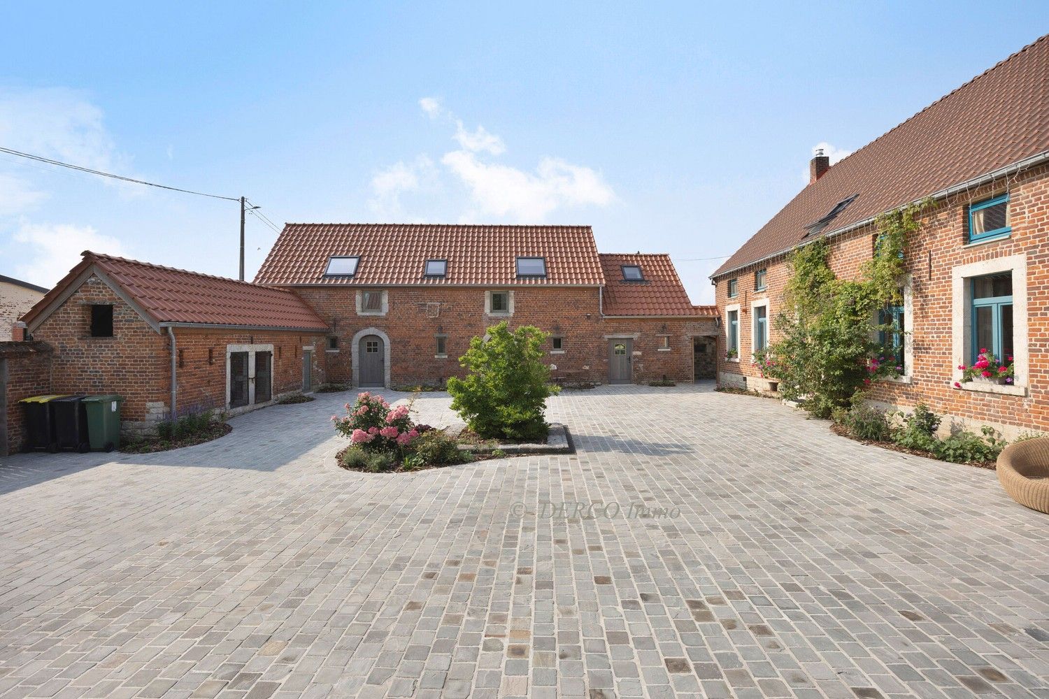 prachtig gerenoveerde vierkantshoeve met "een ZIEL" foto 3