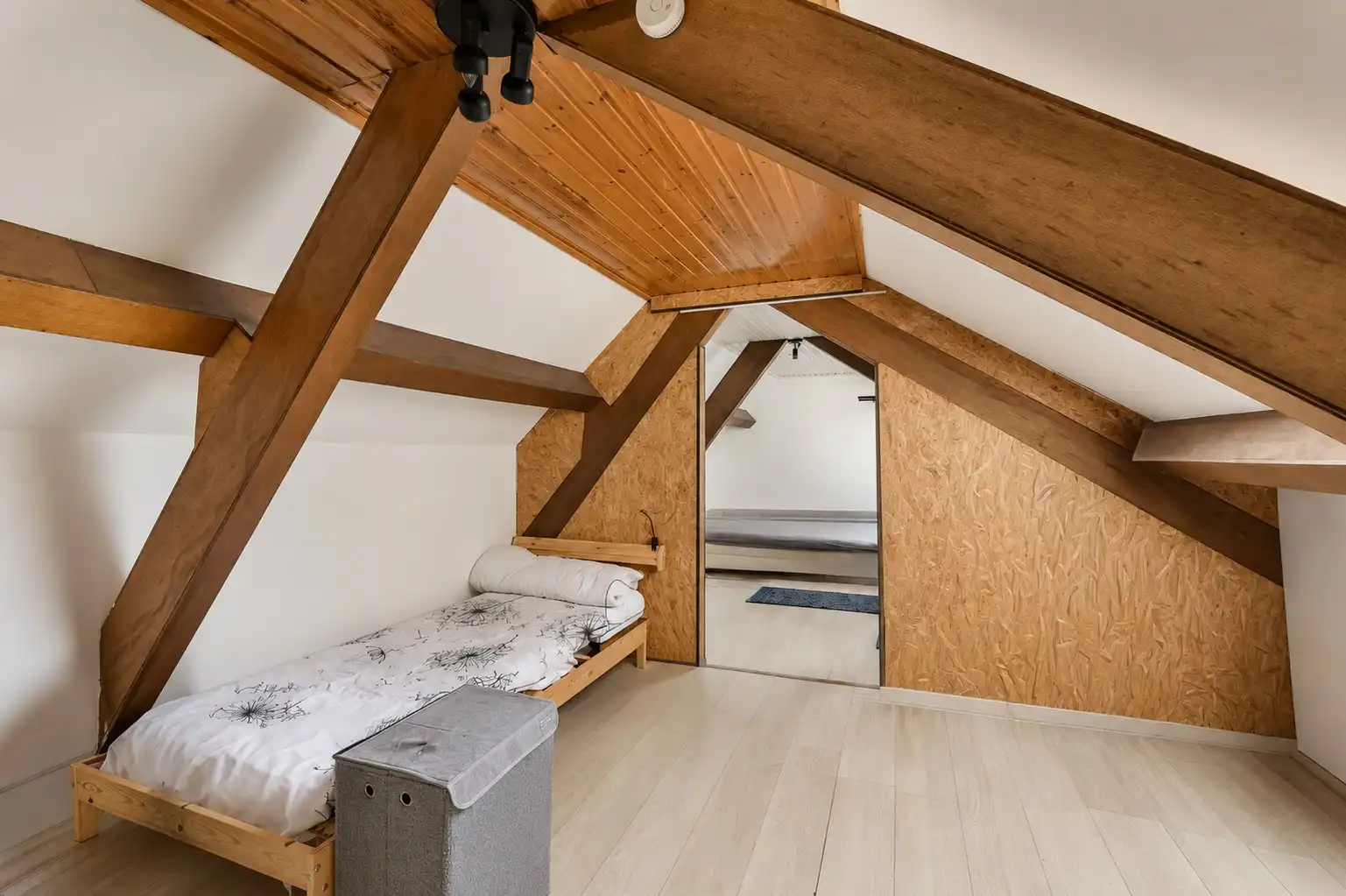 Rustig en centraal gelegen woning in Torhout! foto 10