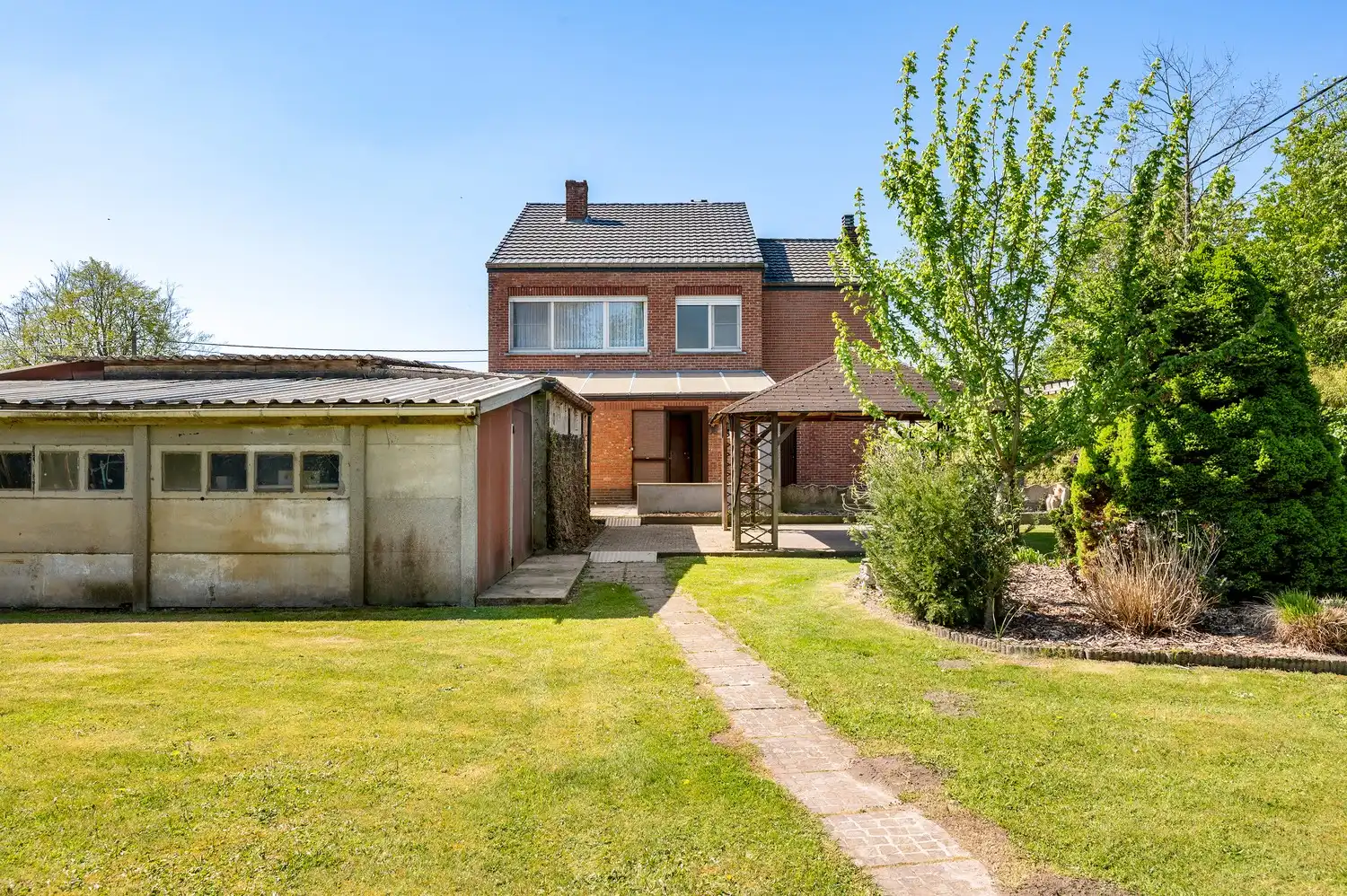 Ruime open bebouwing op landelijke toplocatie foto 27