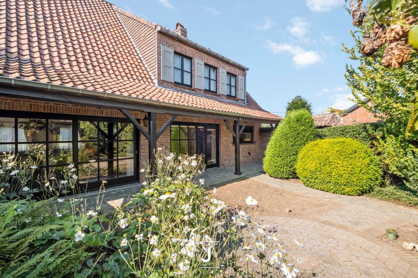 Een topgelegen statige villa in Beveren-Leie met 3 slaapkamers en grote loods foto 27