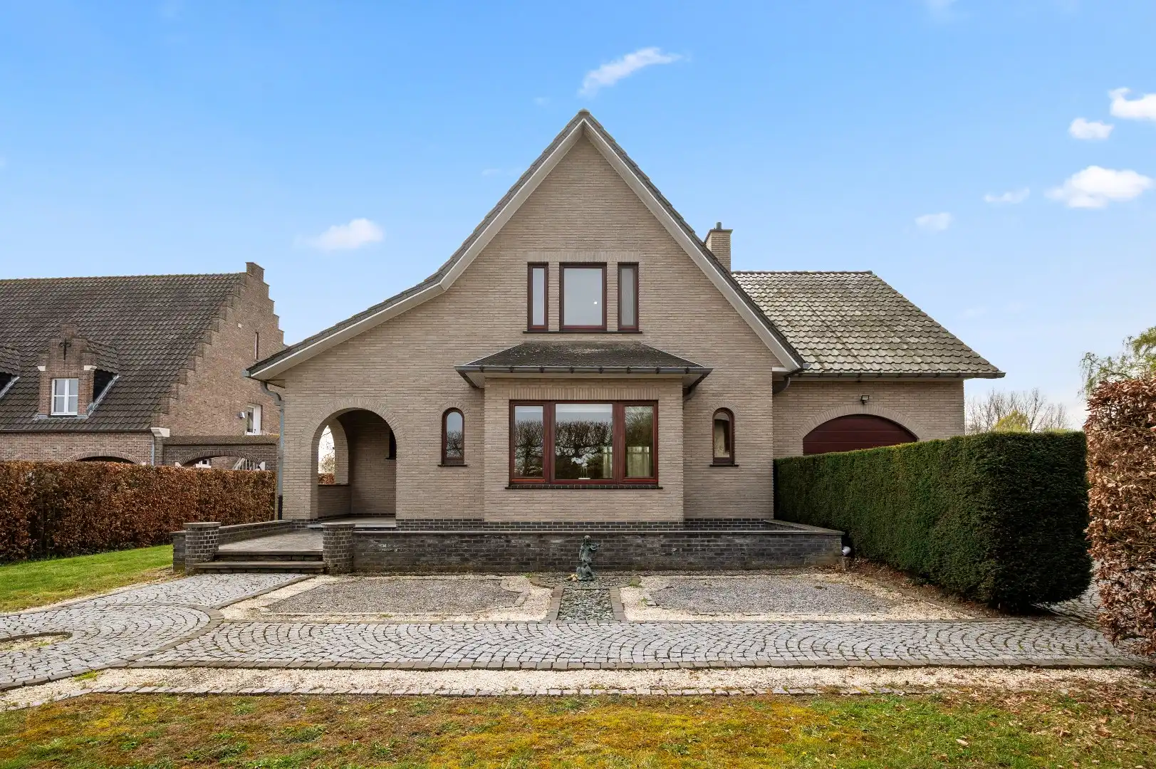 Instapklare, stijlvolle afgewerkte woning met 3 slpks foto 5