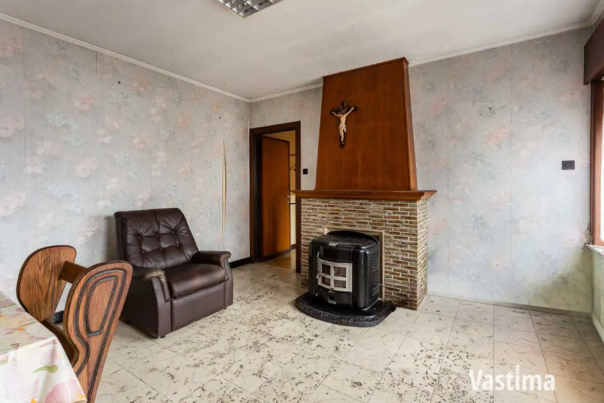 Woning met loods en grote tuin foto 7