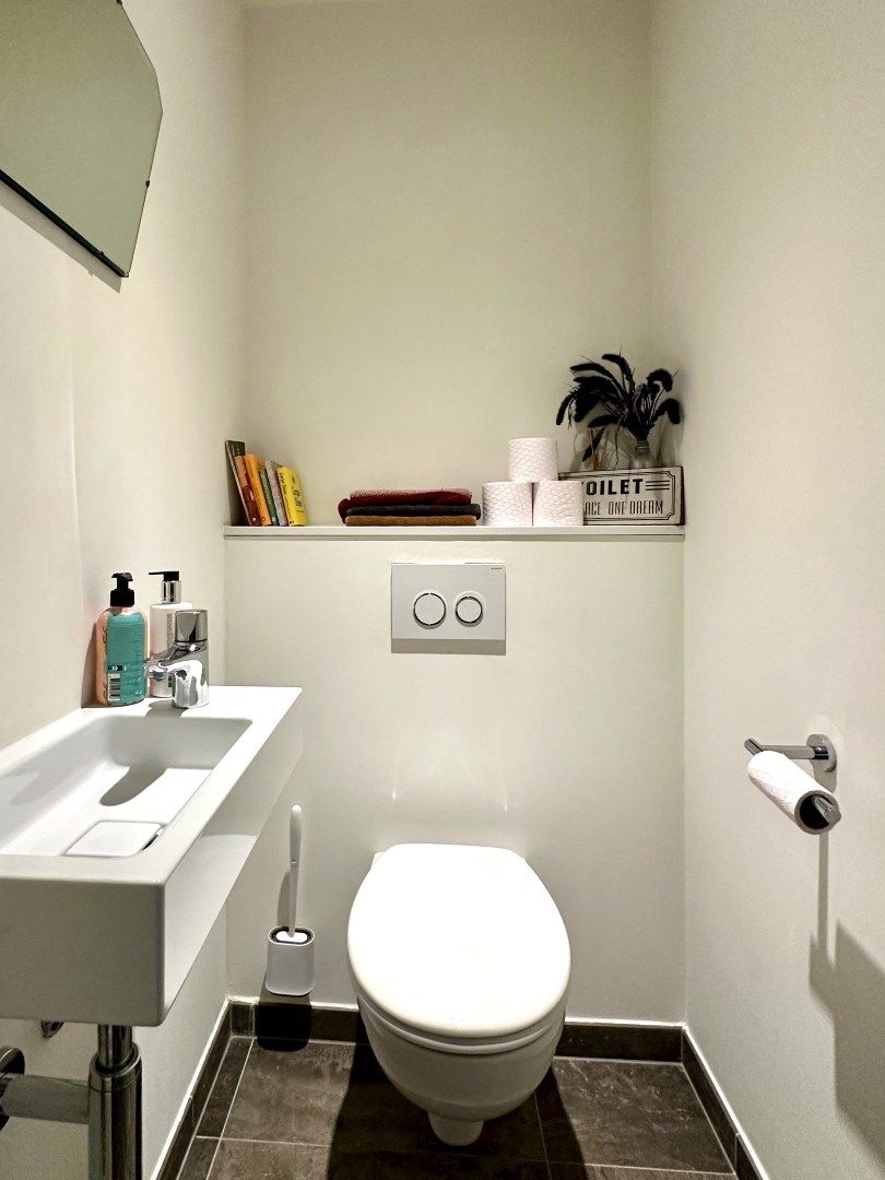 Modern penthouse met drie slaapkamers, groot terras en zicht op het groen  foto 10