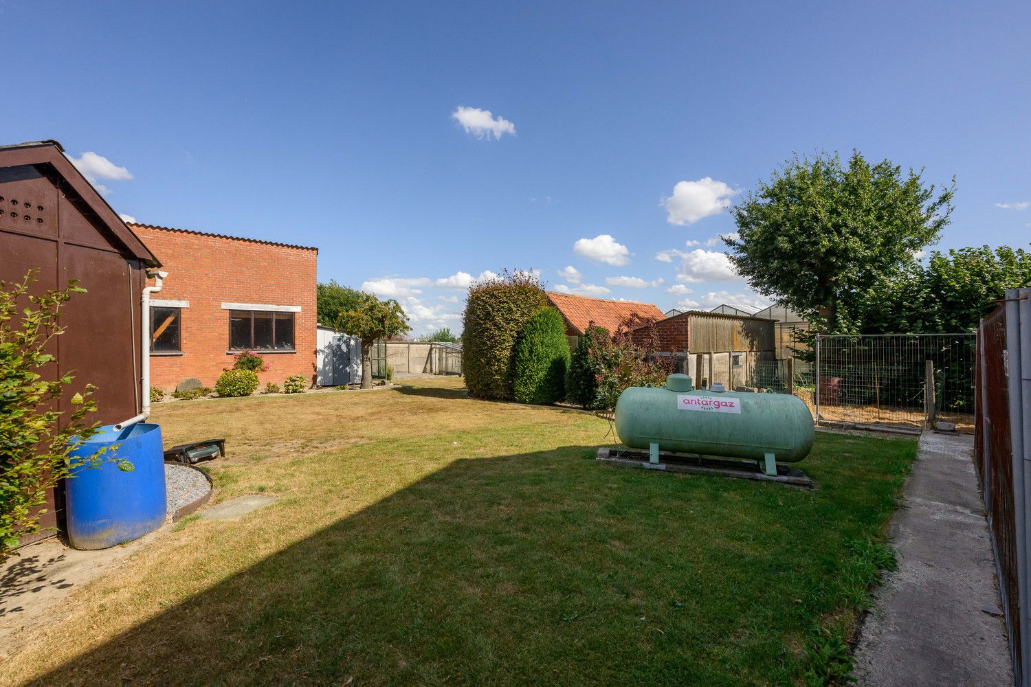 Totaal te renoveren woning te Ardooie. foto 36