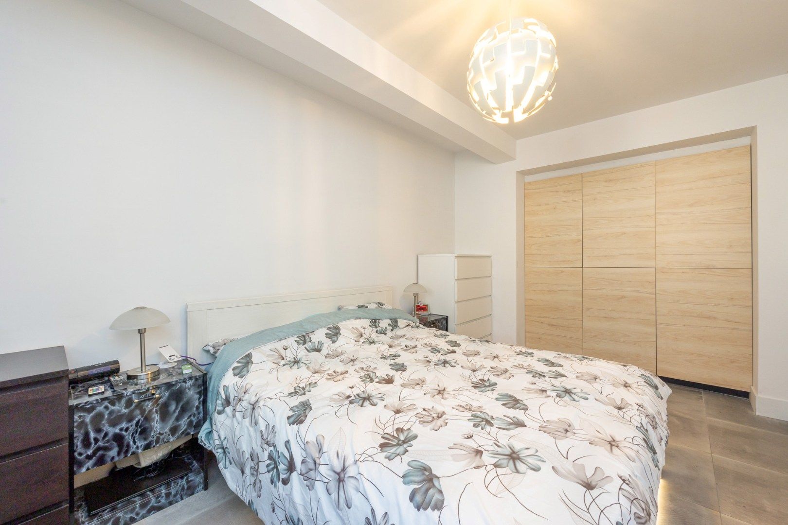 Gerenoveerd gelijkvloers appartement (149m²) met 2slpk, stadstuin en garagebox! foto 14