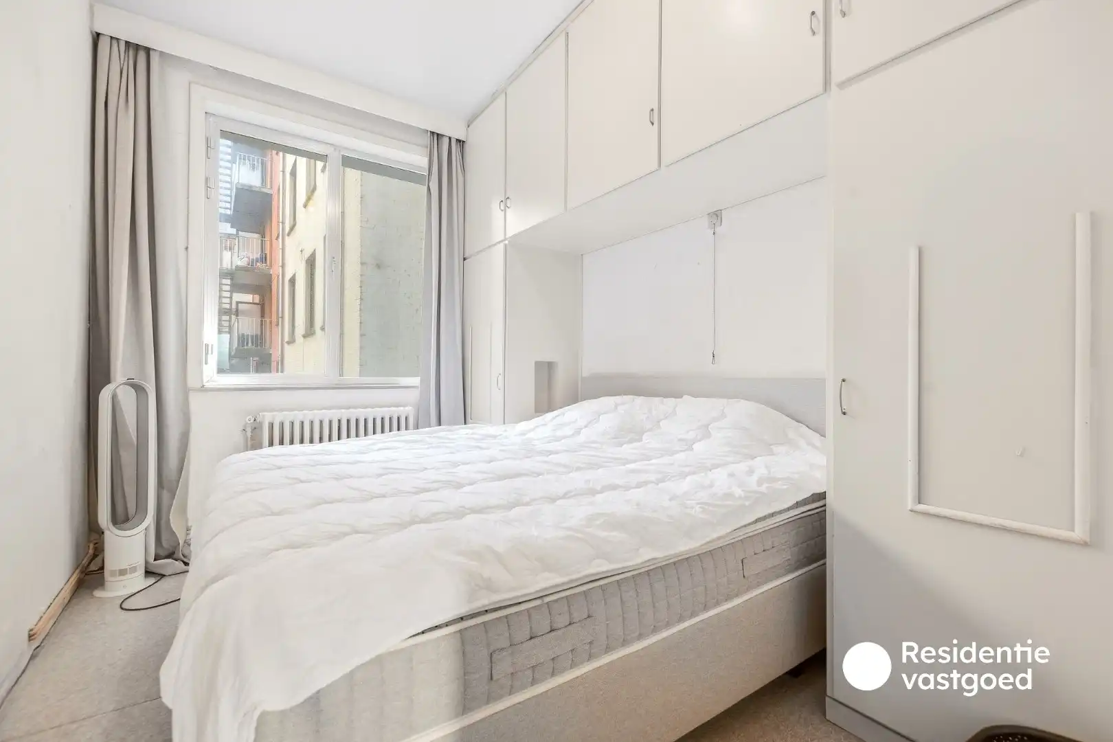 Gerenoveerd 2-slaapkamerappartement met terras op topligging aan de Haven van Blankenberge foto 11