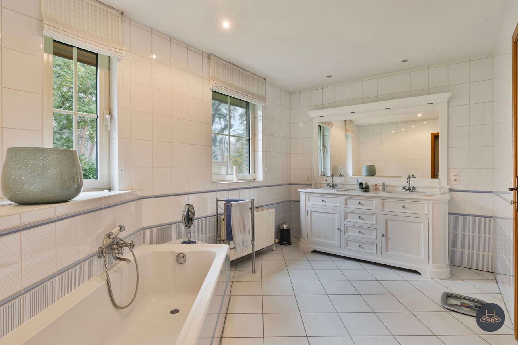 Karaktervolle villa met prachtige parktuin foto 17