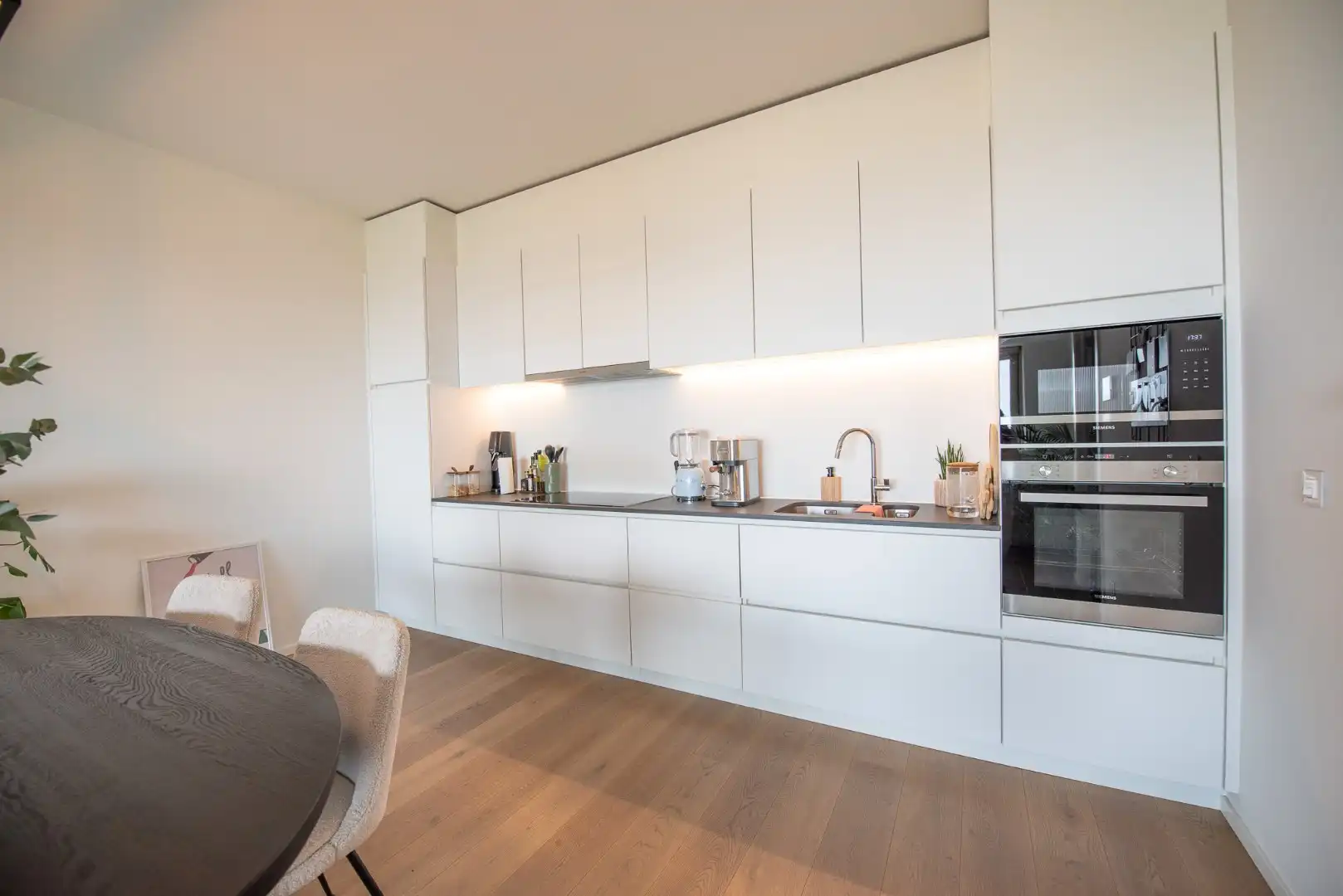 Mooi afgewerkt appartement met twee slaapkamers in het centrum van Waregem foto 4